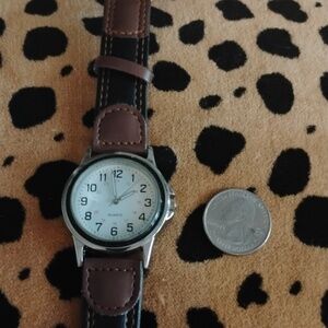 Accutime watch with leather band, in good pre-loved condition